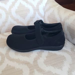 Aetrex women's size 7.5 black Mary Jane shoes